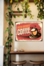 FRESH BREWED COFFEE металлическая табличка для кофейни красный  табличка на металле 